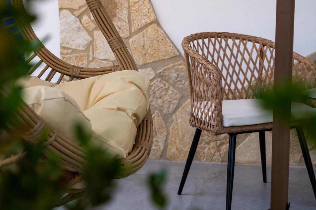 Melitta'S Luxury Apartments Anthousa  Exterior photo